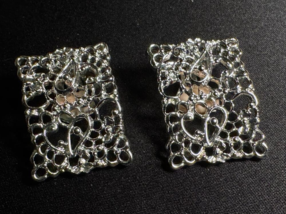 Vintage Emmons Pat Pending Filigree Silver Tone Clip On Earrings